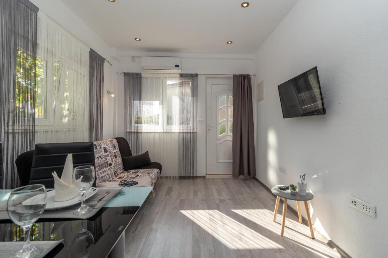 Apartments Bruna 特罗吉尔 外观 照片