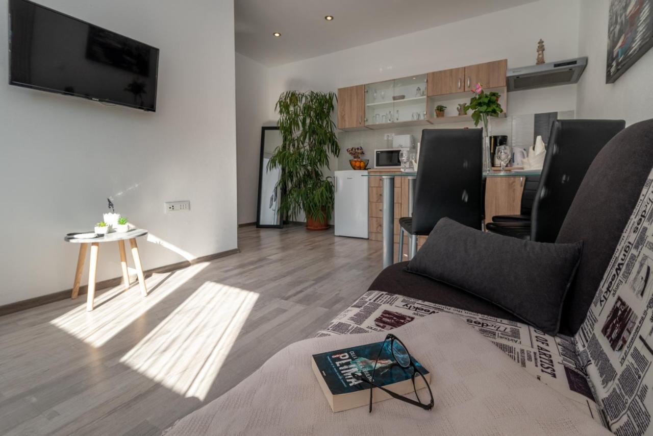 Apartments Bruna 特罗吉尔 外观 照片
