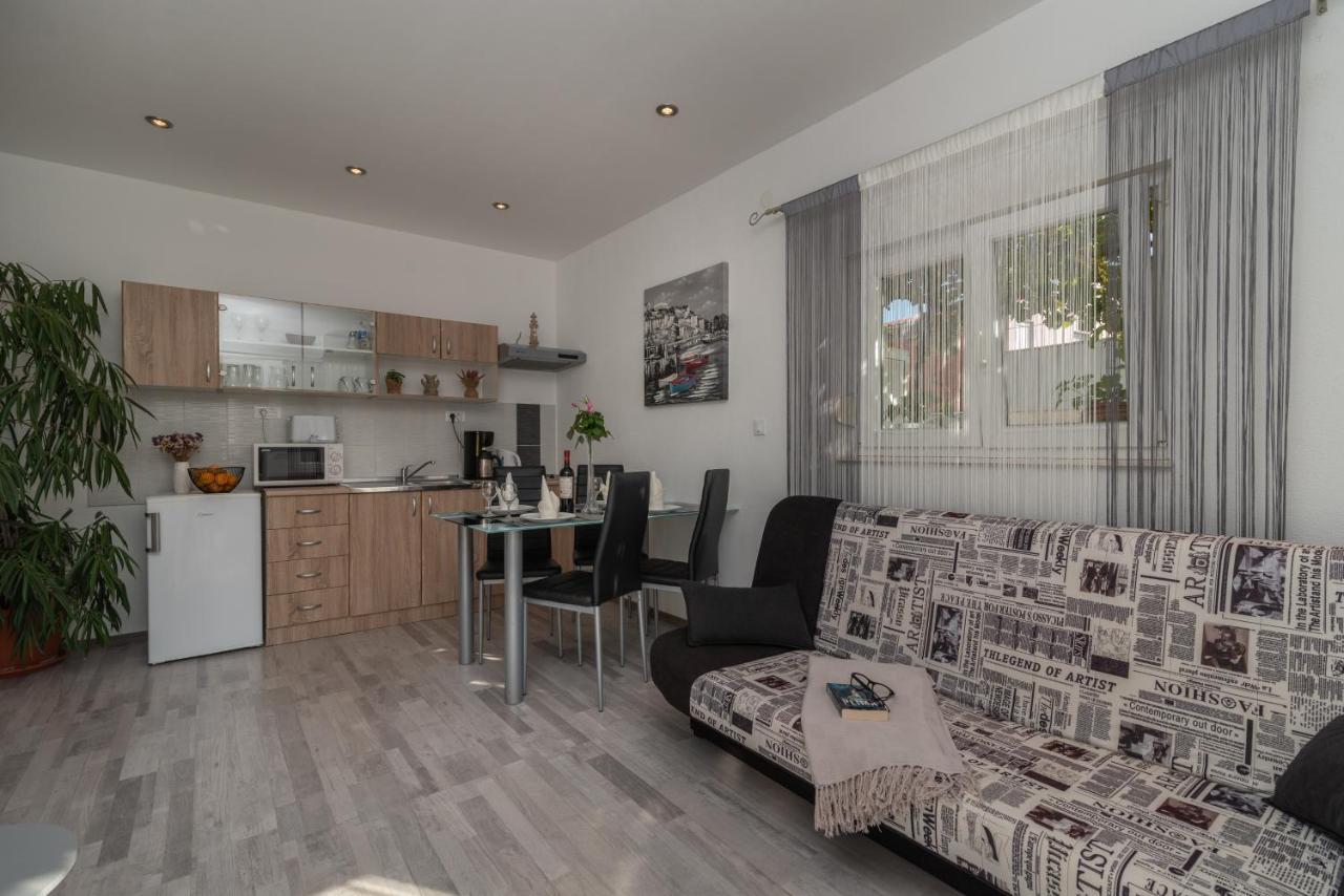 Apartments Bruna 特罗吉尔 外观 照片