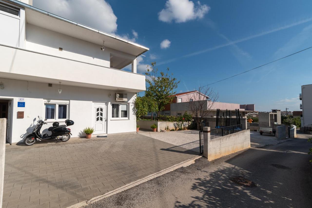 Apartments Bruna 特罗吉尔 外观 照片